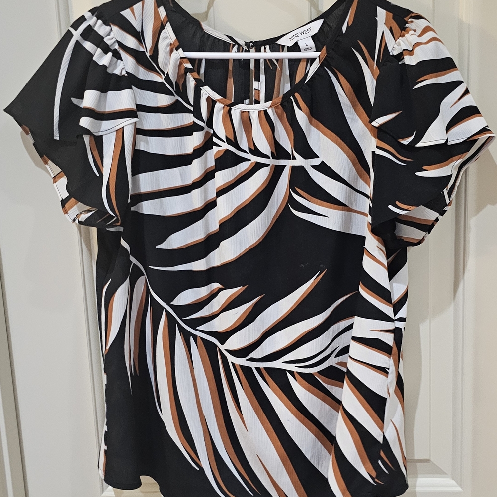 Women's Black and White Top